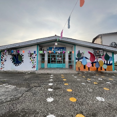 نمایی از مدرسه 